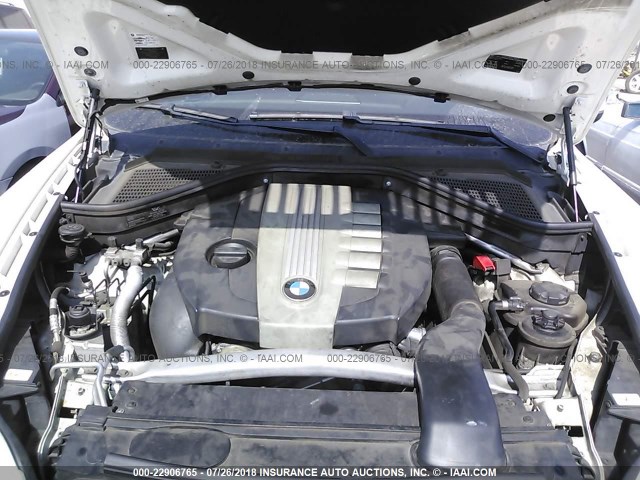 5UXZW0C5XBL657580 - 2011 BMW X5 XDRIVE35D Biały zdjęcie 10