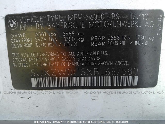 5UXZW0C5XBL657580 - 2011 BMW X5 XDRIVE35D Biały zdjęcie 9