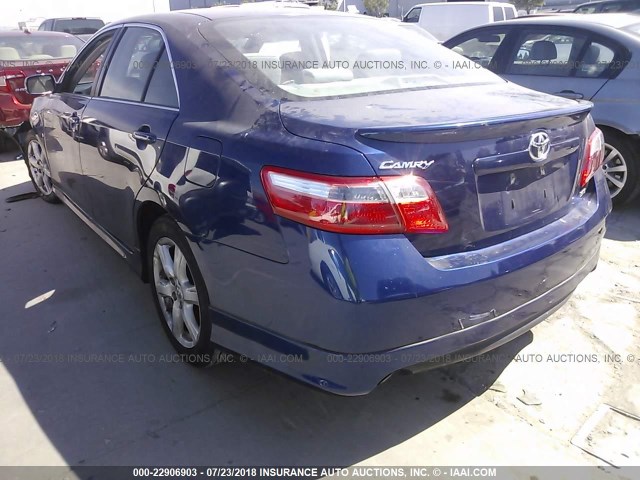 4T1BK46K47U050725 - 2007 TOYOTA CAMRY NEW GENERAT LE/XLE/SE BLUE photo 3