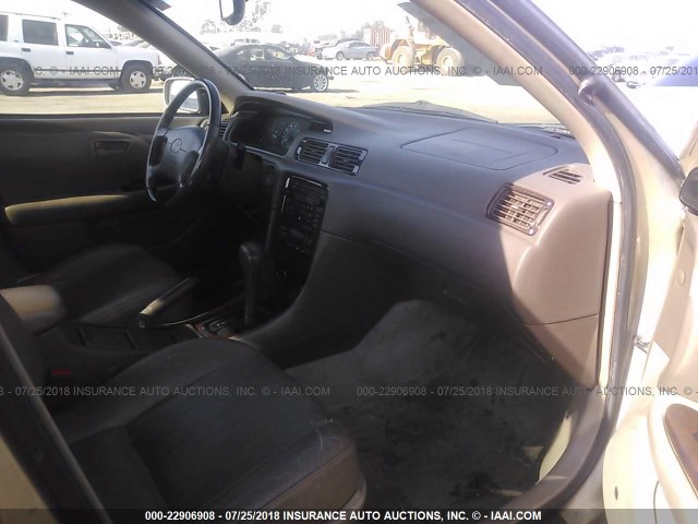JT2BF22K610323934 - 2001 TOYOTA CAMRY CE/LE/XLE 米色 照片 5
