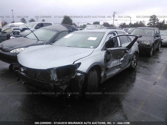4T1BF1FK4FU942183 - 2015 TOYOTA CAMRY LE/XLE/SE/XSE SILVER photo 6