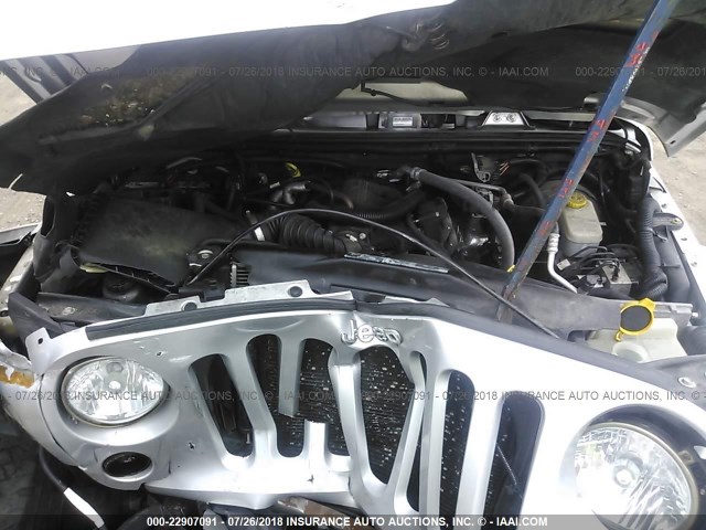 1J4BA7H1XBL616361 - 2011 JEEP WRANGLER UNLIMITE JEEP 70TH ANNIVERSARY SILVER photo 10