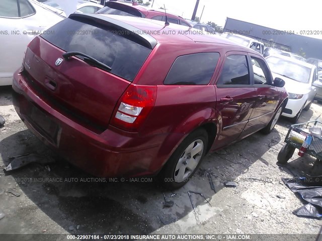 2D4FV47T28H177968 - 2008 DODGE MAGNUM RED photo 4