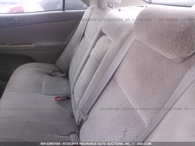 4T1BE32K74U348642 - 2004 TOYOTA CAMRY LE/XLE/SE 金色 照片 8
