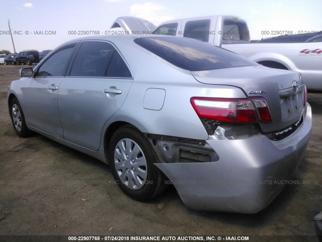 4T1BE46K47U165896 - 2007 TOYOTA CAMRY NEW GENERAT CE/LE/XLE/SE SILVER photo 3