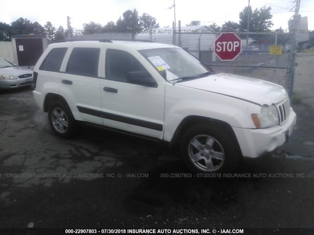 1J4GR48K95C696942 - 2005 JEEP GRAND CHEROKEE LAREDO/COLUMBIA/FREEDOM 白色 照片 1