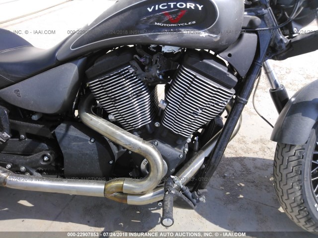5VPLB36N1F3035697 - 2015 VICTORY MOTORCYCLES GUNNER GRAY photo 8