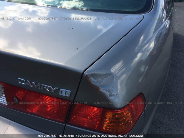 4T1BG22K6YU620642 - 2000 TOYOTA CAMRY CE/LE/XLE SILVER photo 6