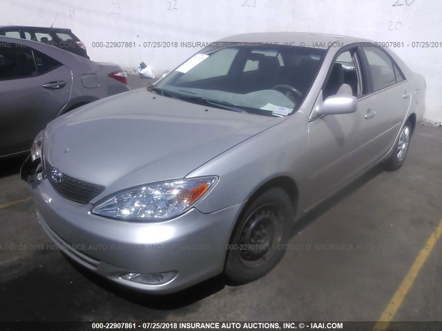 4T1BE32K62U549669 - 2002 TOYOTA CAMRY LE/XLE/SE 灰色 照片 2