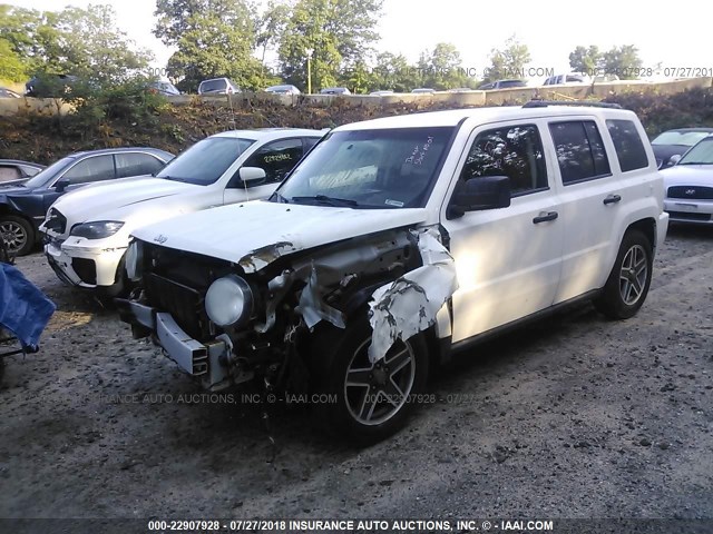 1J8FT28W58D783836 - 2008 JEEP PATRIOT SPORT WHITE photo 2