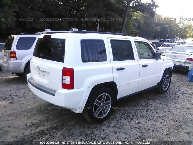 1J8FT28W58D783836 - 2008 JEEP PATRIOT SPORT WHITE photo 4