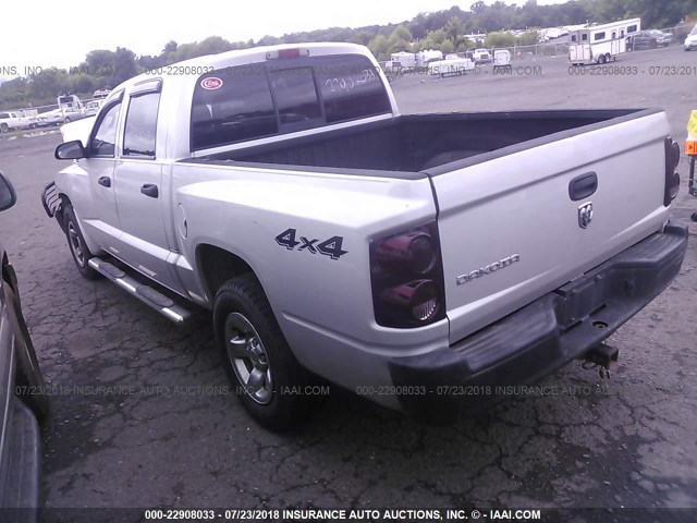 1D7HW28K85S167498 - 2005 DODGE DAKOTA QUAD/ST SILVER photo 3