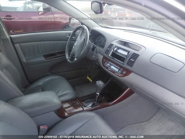 4T1BE32K02U545195 - 2002 TOYOTA CAMRY LE/XLE/SE Boz foto 5