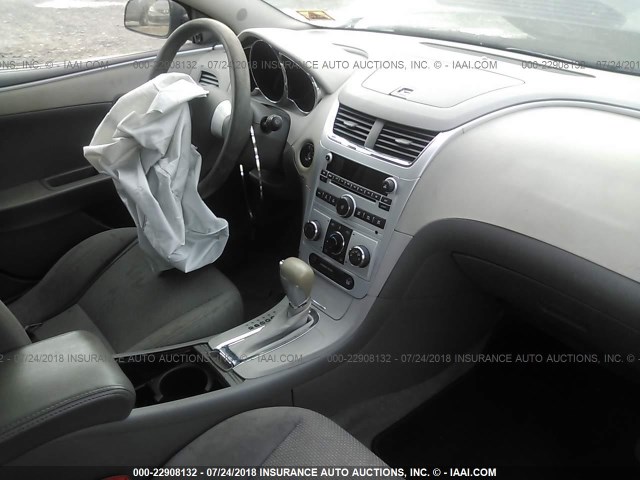 1G1ZG57B39F258068 - 2009 CHEVROLET MALIBU LS შავი ფოტო 5