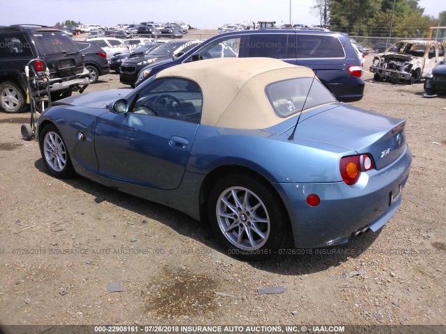 4USBT33444LS48637 - 2004 BMW Z4 2.5 BLUE photo 3