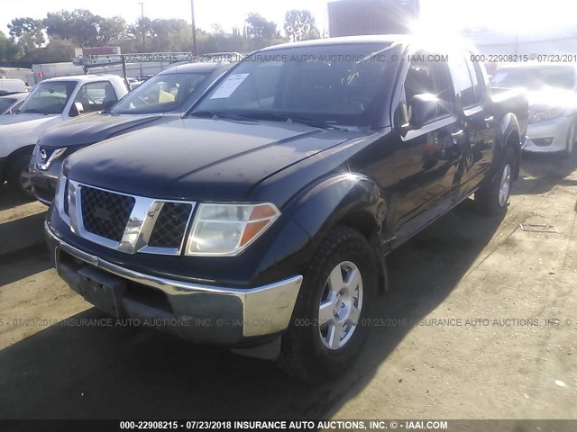 1N6AD07WX6C473749 - 2006 NISSAN FRONTIER CREW CAB LE/SE/OFF ROAD BLACK photo 2