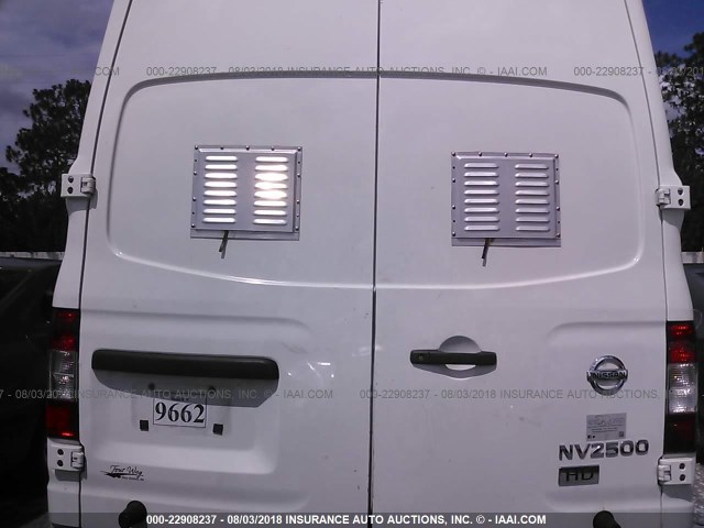 1N6AF0LX1EN102975 - 2014 NISSAN NV 2500/3500 WHITE photo 8