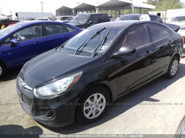 KMHCT4AE3DU295742 - 2013 HYUNDAI ACCENT BLACK photo 2