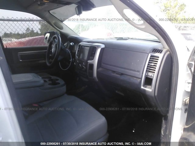 3C6UR5DL8GG257011 - 2016 RAM 2500 SLT WHITE photo 5