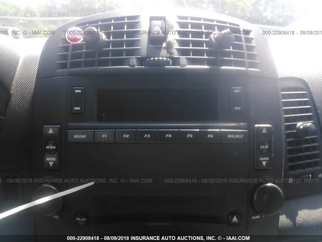 1G6DM57T160130741 - 2006 CADILLAC CTS WHITE photo 6