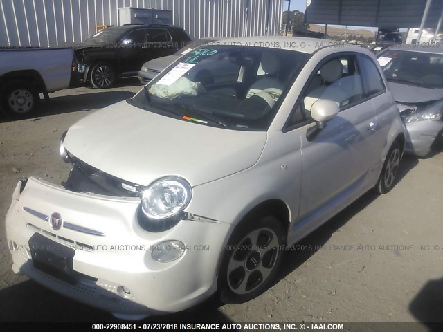 3C3CFFGE2HT521403 - 2017 FIAT 500 ELECTRIC WHITE photo 2