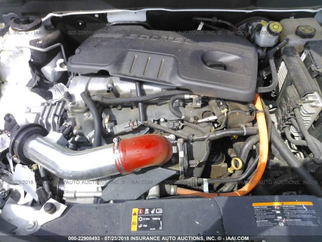 1G11D5SR5DF124195 - 2013 CHEVROLET MALIBU 1LT WHITE photo 10