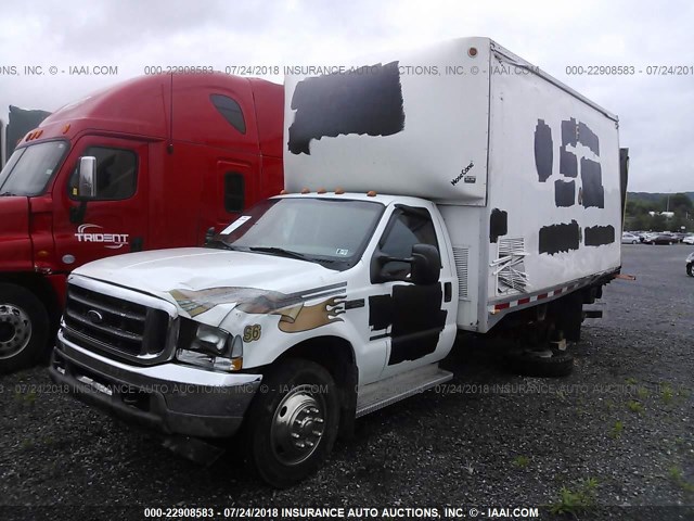 1FDAF56F92ED12203 - 2002 FORD F550 SUPER DUTY WHITE photo 2