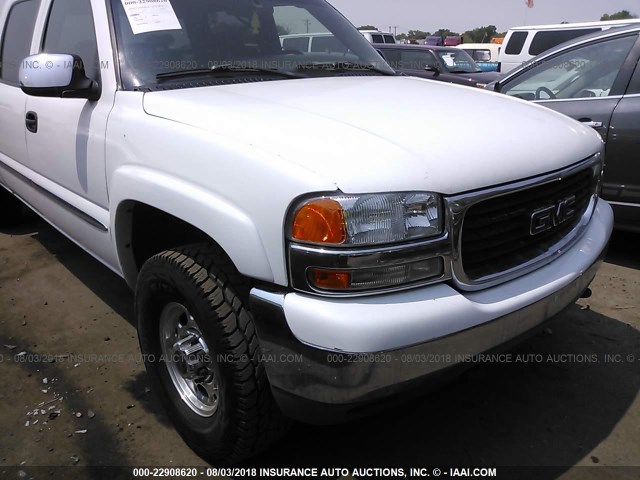 1GTGK13U42F145538 - 2002 GMC SIERRA K1500 HEAVY DUTY WHITE photo 6