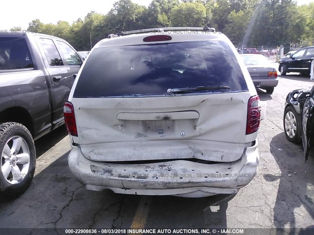 2D4GP44L85R390240 - 2005 DODGE GRAND CARAVAN SXT WHITE photo 6