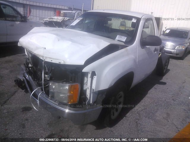 1GTN1TEX6DZ112829 - 2013 GMC SIERRA C1500 WHITE photo 2