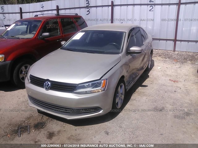 3VW3L7AJ8CM468559 - 2012 VOLKSWAGEN JETTA TDI SILVER photo 2