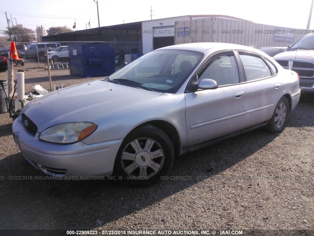 1FAFP56265A252838 - 2005 FORD TAURUS SEL SILVER photo 2