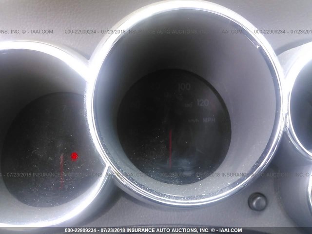 2T1LR38E94C316349 - 2004 TOYOTA COROLLA MATRIX XR GRAY photo 7