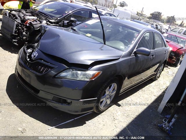 4T1BE46K17U168044 - 2007 TOYOTA CAMRY NEW GENERAT CE/LE/XLE/SE GRAY photo 2