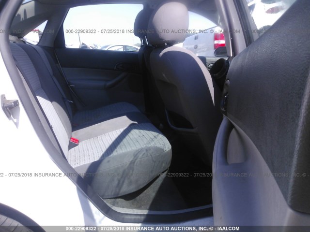 1FAFP34N27W123230 - 2007 FORD FOCUS ZX4/S/SE/SES 白色 照片 8