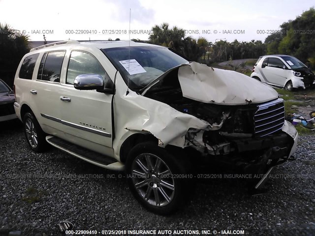 1A8HW58268F129642 - 2008 CHRYSLER ASPEN LIMITED WHITE photo 1