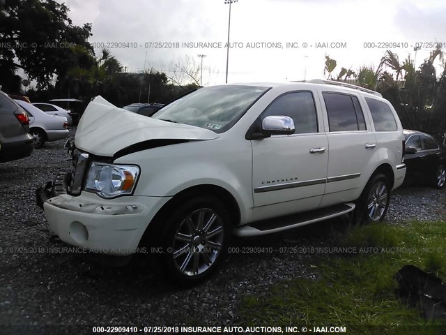 1A8HW58268F129642 - 2008 CHRYSLER ASPEN LIMITED WHITE photo 2