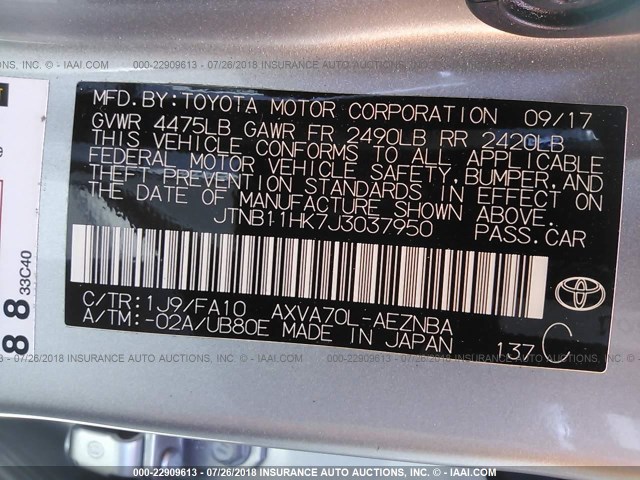 JTNB11HK7J3037950 - 2018 TOYOTA CAMRY L/LE/XLE/SE/XSE SILVER photo 9