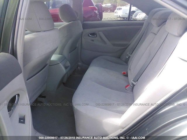 4T1BF3EK7BU756757 - 2011 TOYOTA CAMRY SE/LE/XLE ნაცრისფერი ფოტო 8