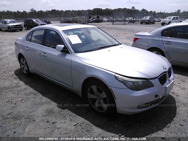 WBANV135X8CZ56517 - 2008 BMW 528 XI SILVER photo 1