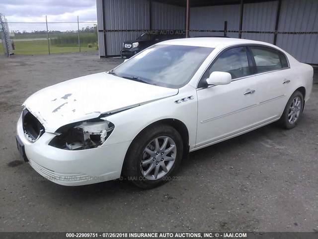 1G4HD57207U176637 - 2007 BUICK LUCERNE CXL WHITE photo 2