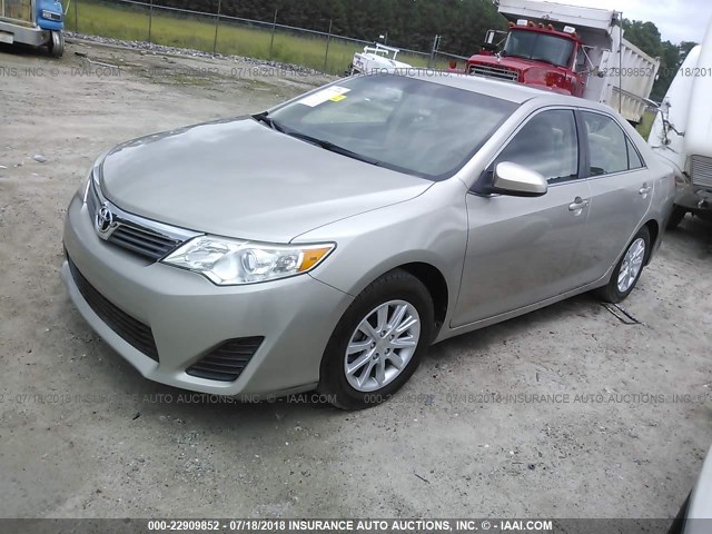 4T1BF1FK0EU806339 - 2014 TOYOTA CAMRY L/SE/LE/XLE 米色 照片 2