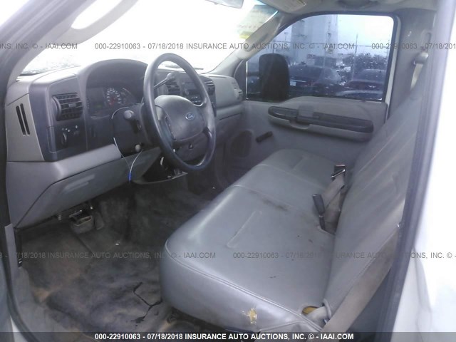 1FDWF36P67EB24684 - 2007 FORD F350 SUPER DUTY WHITE photo 5