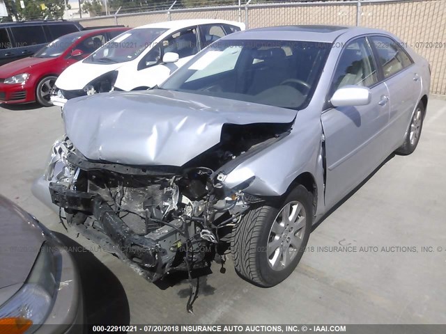 4T1BK46K37U002892 - 2007 TOYOTA CAMRY NEW GENERAT LE/XLE/SE SILVER photo 2