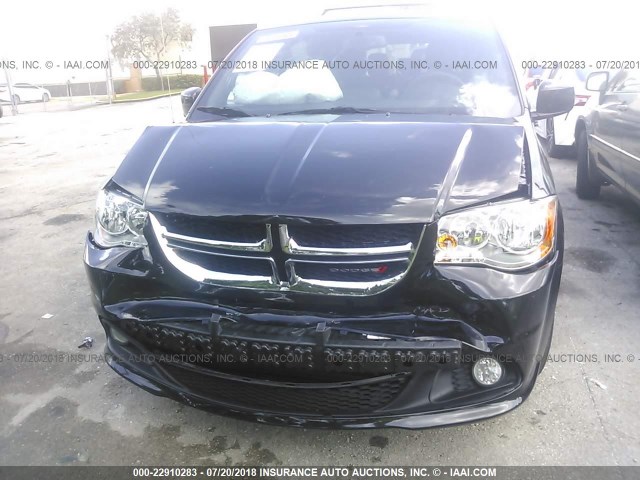 2C4RDGCG9JR265648 - 2018 DODGE GRAND CARAVAN SXT BLACK photo 6