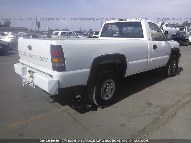 1GCHC24U83Z195963 - 2003 CHEVROLET SILVERADO C2500 HEAVY DUTY WHITE photo 4