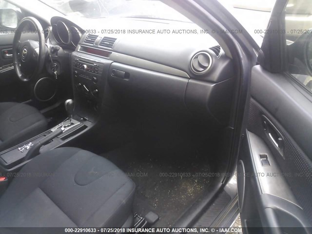 JM1BK344581846566 - 2008 MAZDA 3 HATCHBACK GRAY photo 5