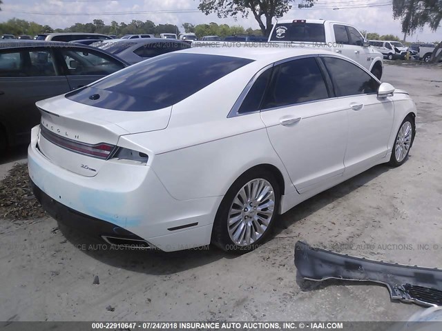 3LN6L2G95DR809478 - 2013 LINCOLN MKZ WHITE photo 4