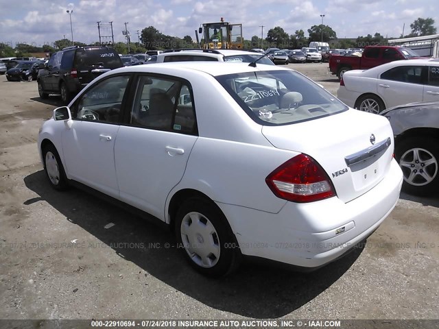 3N1BC11E49L450527 - 2009 NISSAN VERSA S/SL WHITE photo 3