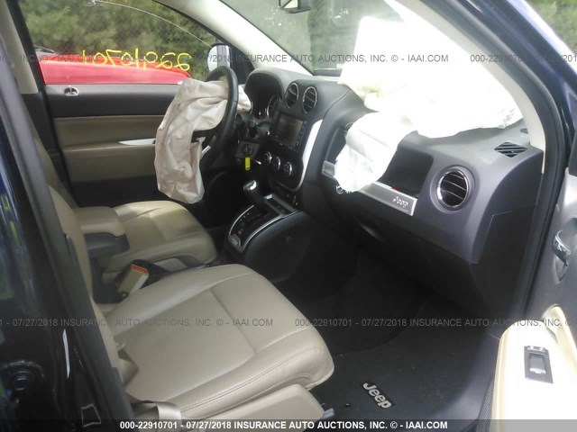 1C4NJDEB9FD396418 - 2015 JEEP COMPASS LATITUDE ლურჯი ფოტო 5